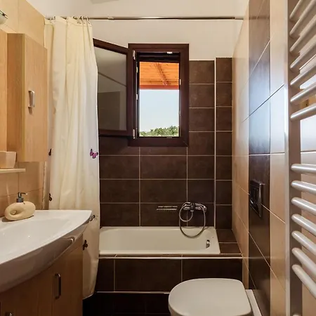 Armonia By The Sea - Majestic Seaside Retreat Tatil Evi Petalídhion