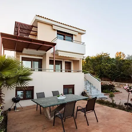 Villa Armonia By The Sea - Majestic Seaside Retreat Petalidi